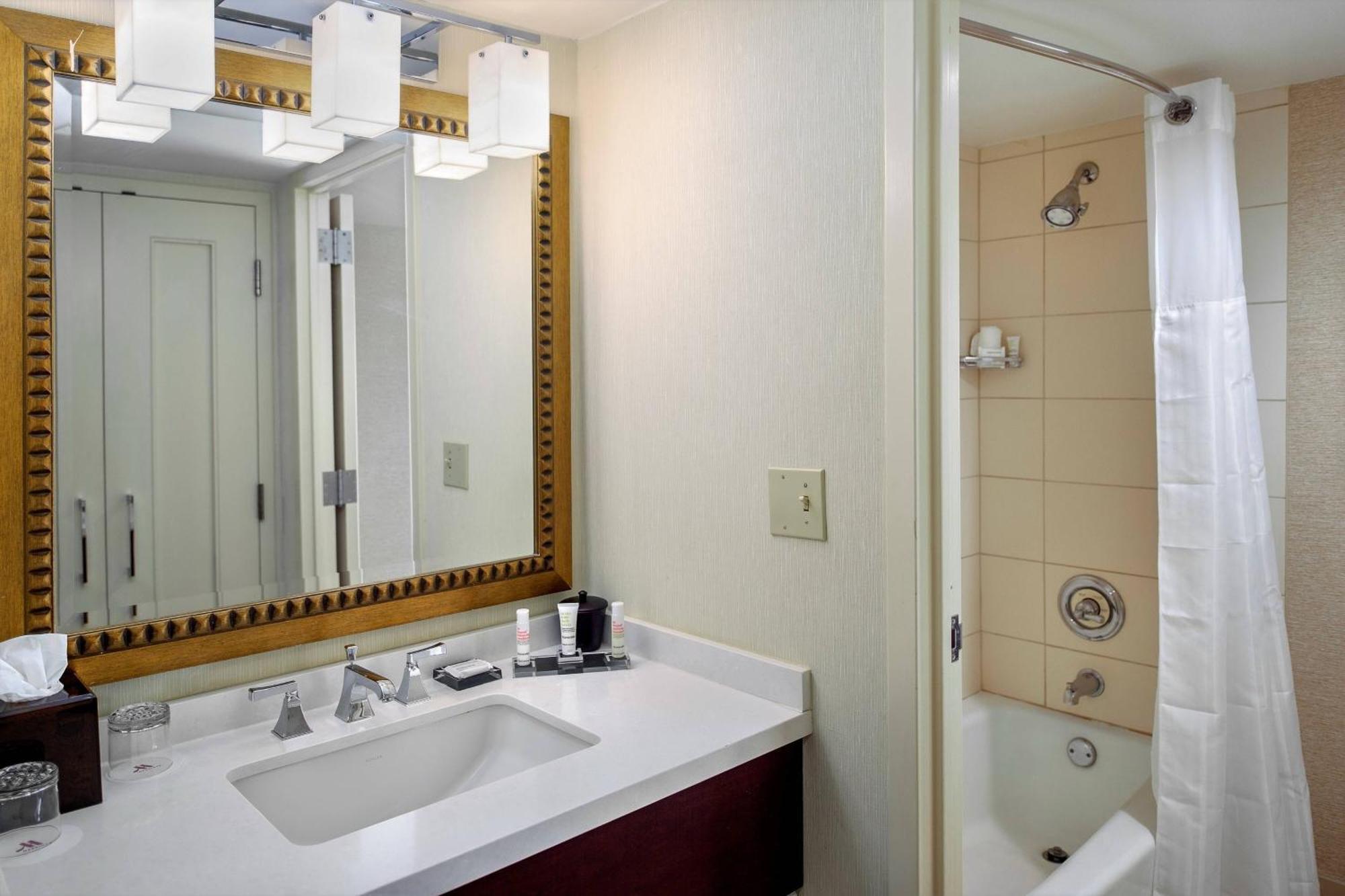 Marriott St. Louis West Hotell Chesterfield Exteriör bild